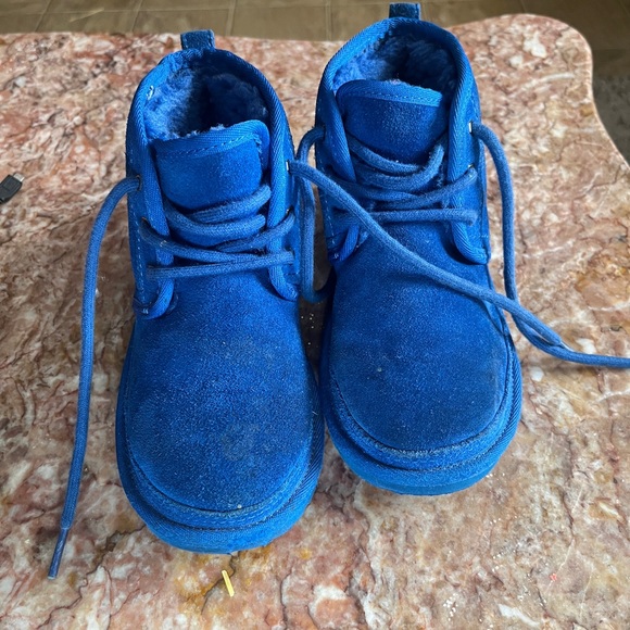 Ugg boots - Picture 1 of 5